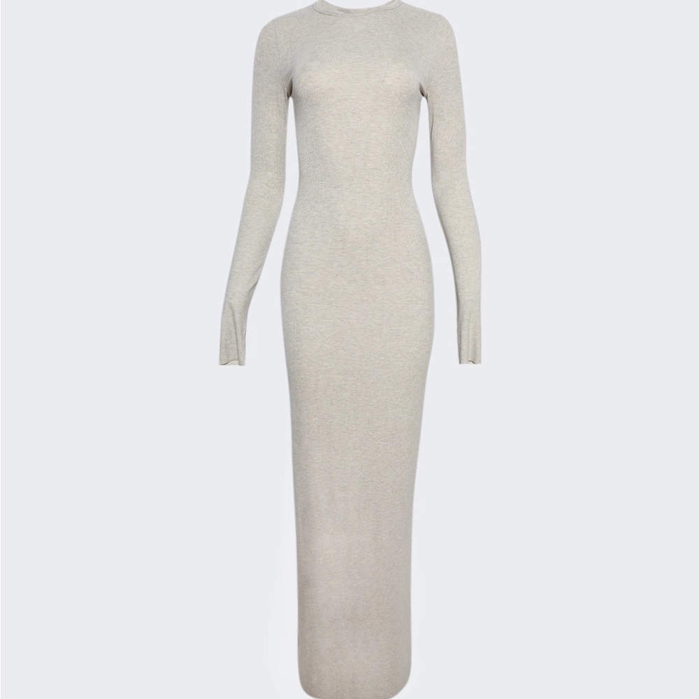 Eterne Long Sleeve Crewneck Maxi Dress in Heathered Oatmeal